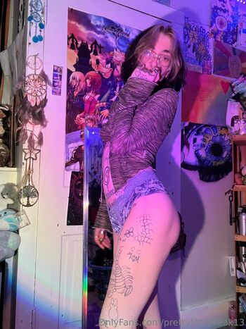 prettylittlefreak13