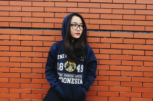 Ratu Desmi Azalia