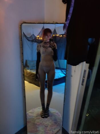 Redhead Vi