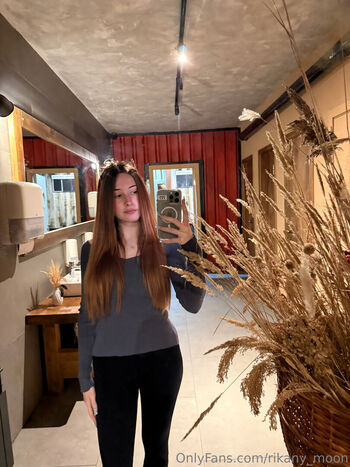 rikany_moon