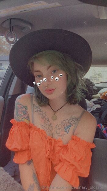 rosemary_blossom