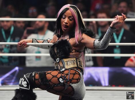 Sasha Banks
