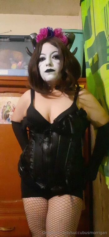 succubusgoth05