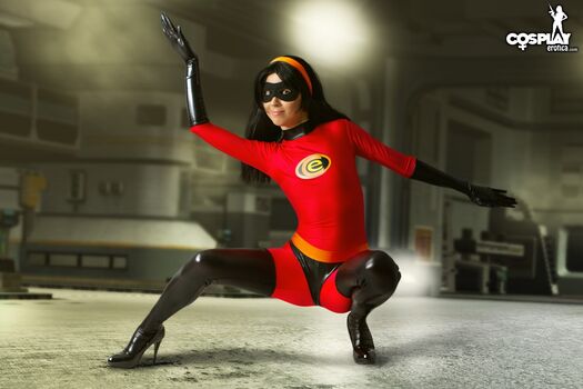 Superheroines