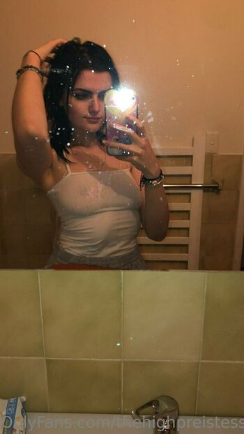 thehighpreistess