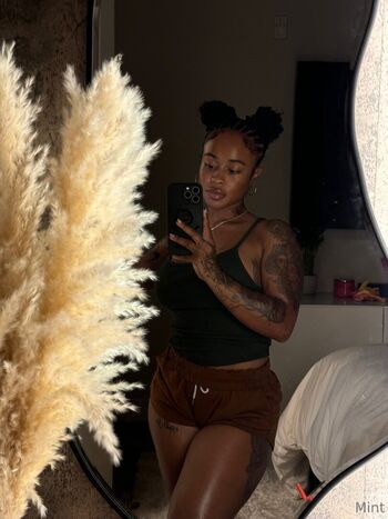therealbombshell_mint