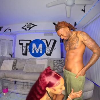 therealyellaa