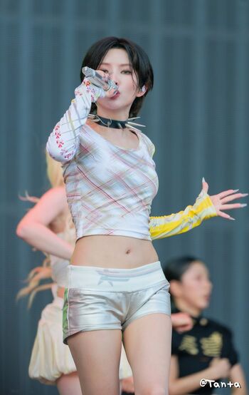 tiny.pretty.j