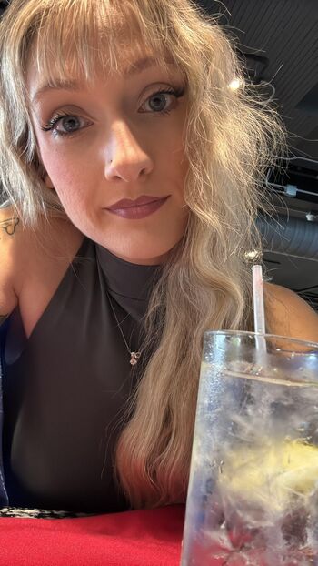 WheezyBlonde