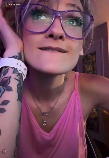 WheezyBlonde