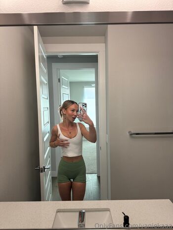 yaniekaaa