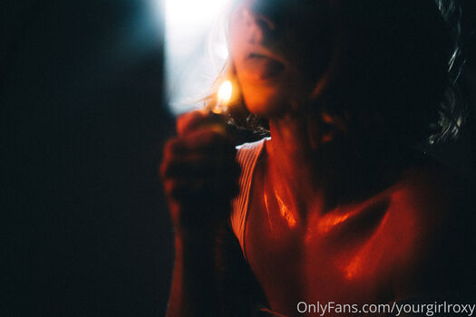 yourgirlroxy
