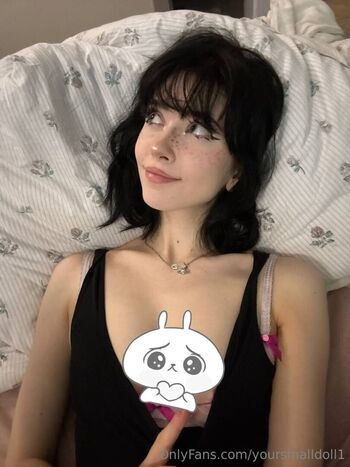 yoursmalldoll1