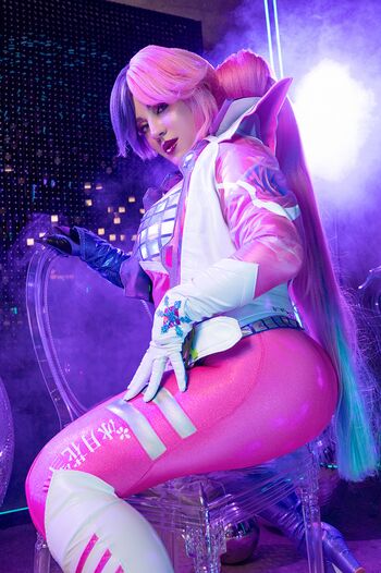 Zoe Volf Cosplay